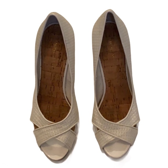 Nine West White Peep Toe Heels Size 6 - Picture 4 of 9